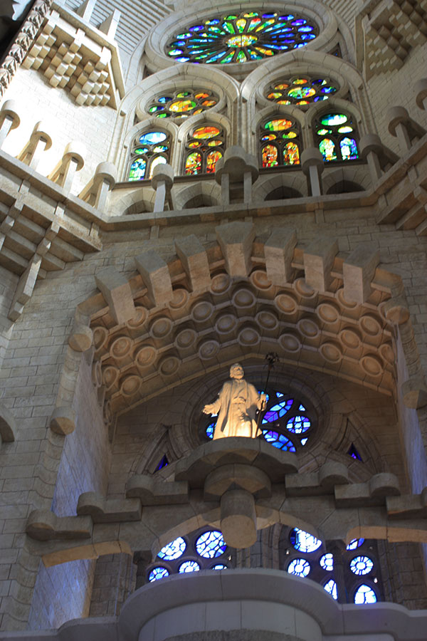 Inside Sagrada 3