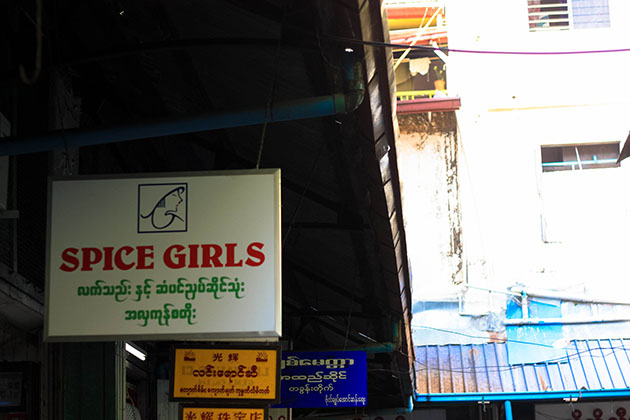 Spice Girls Sign in Myanmar